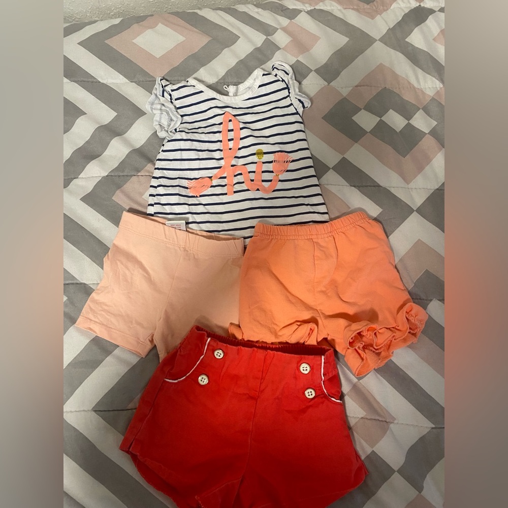 Size 12 months only button short is janie and jack